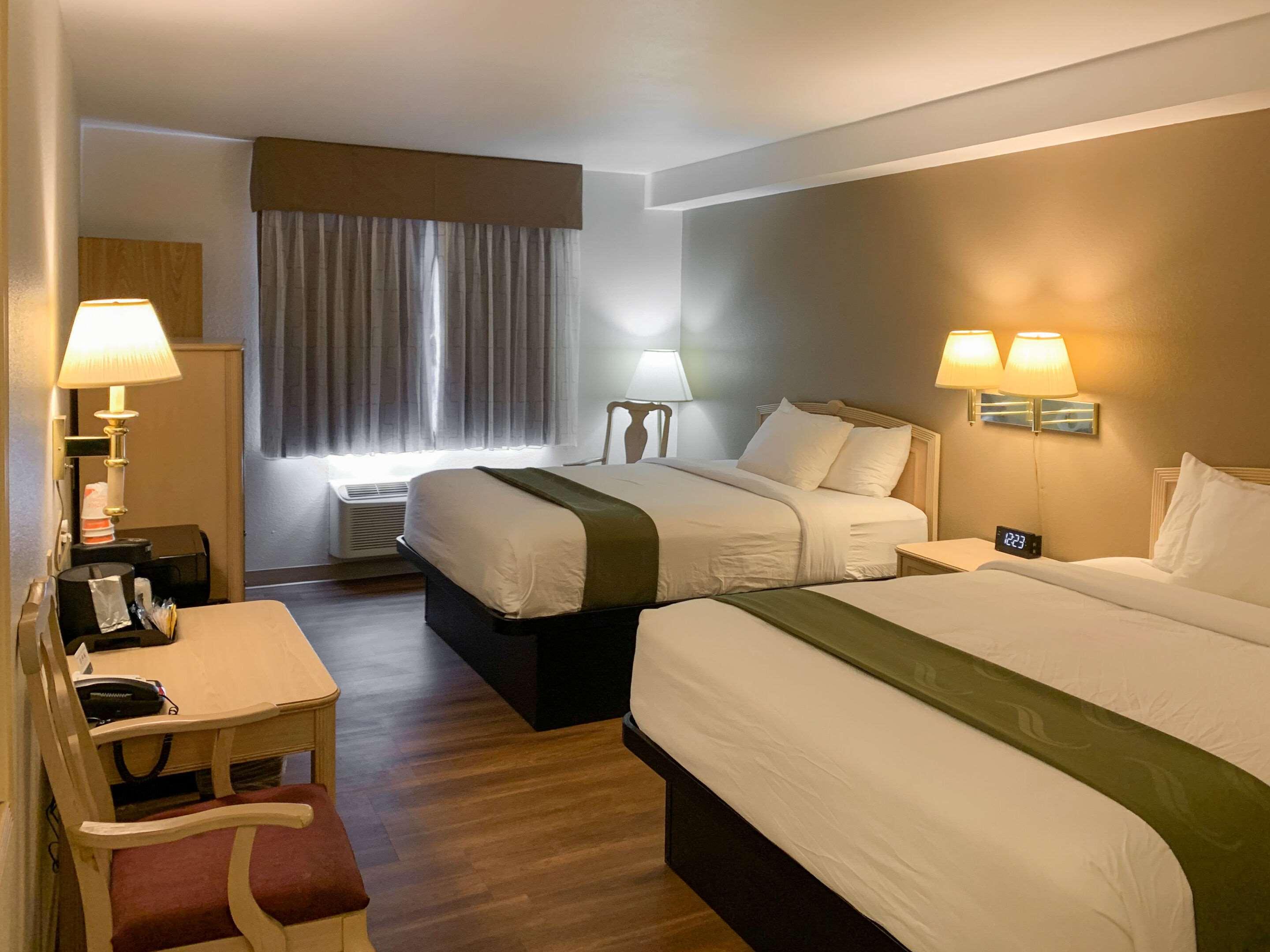Quality Inn Albuquerque East I-40 Juan Tabo Exit Dış mekan fotoğraf