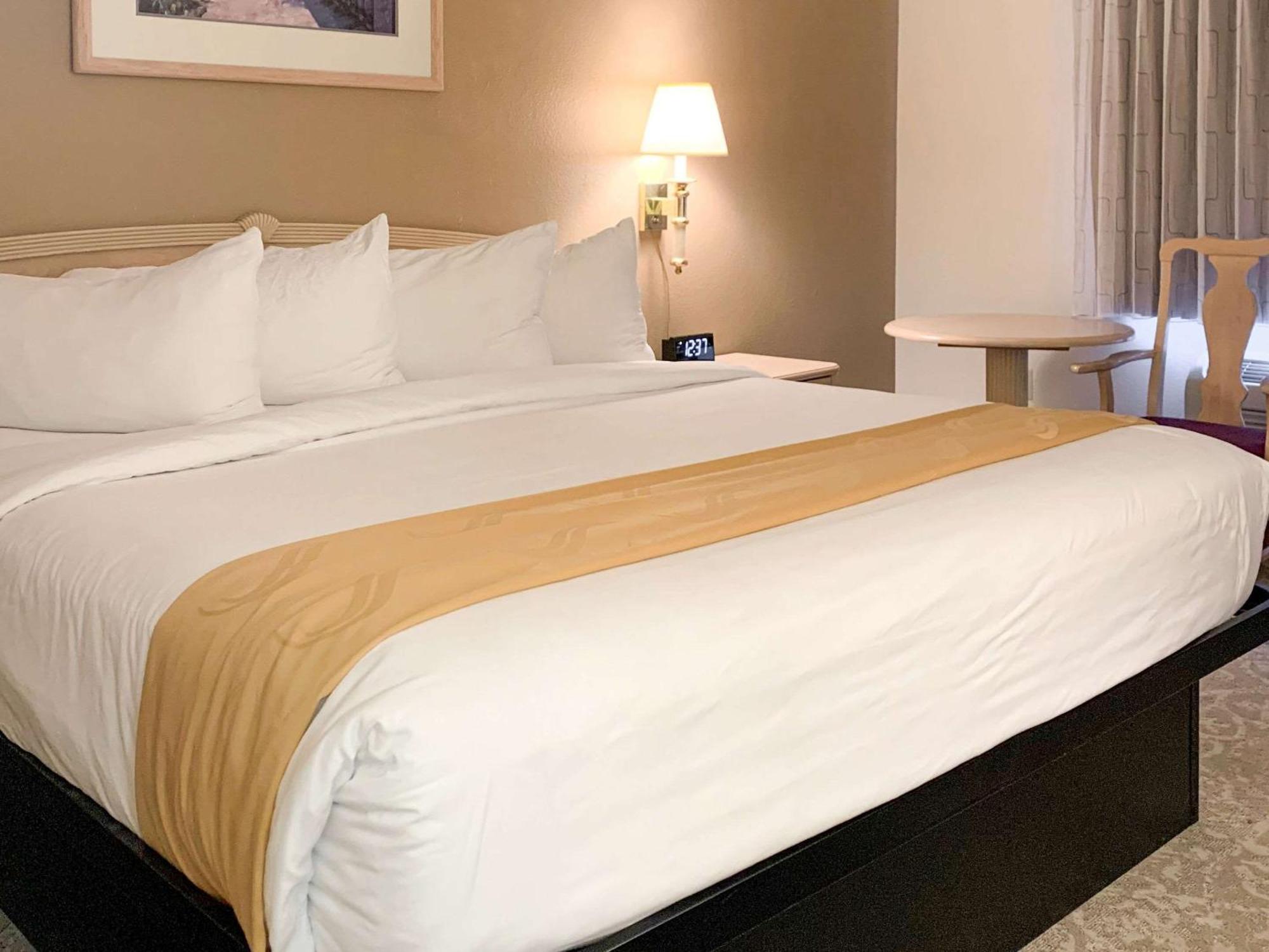 Quality Inn Albuquerque East I-40 Juan Tabo Exit Dış mekan fotoğraf